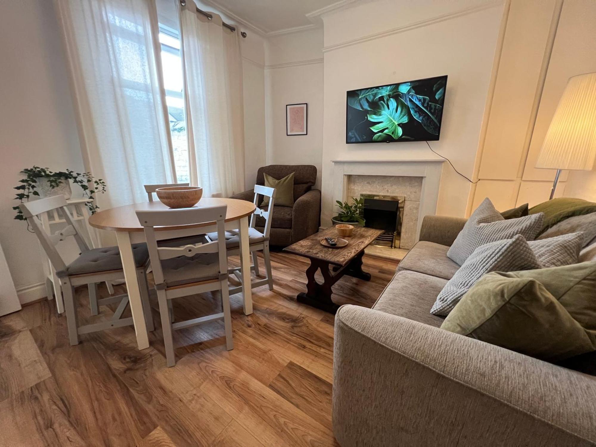 2025 Award Winner Liverpool Ivy House - 4 Bedrooms Exterior foto