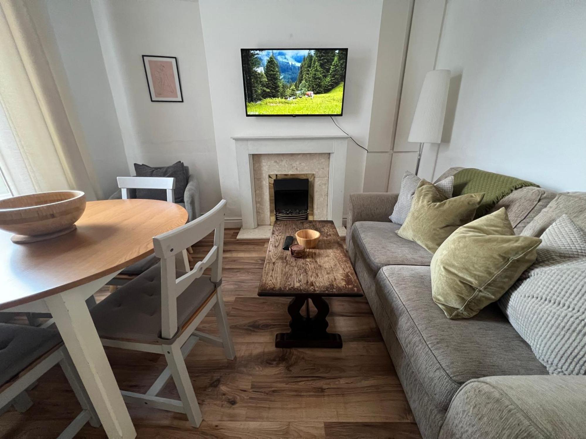2025 Award Winner Liverpool Ivy House - 4 Bedrooms Exterior foto